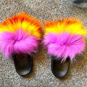 BRAND NEW SLIDES SIZE 8